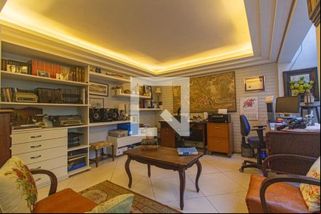 Escritório de casa para alugar com 4 quartos, 350m² em Jardim Social, Curitiba