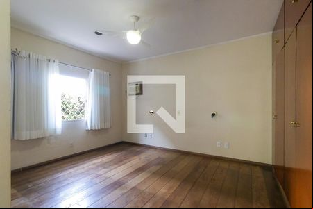 Quarto da suíte 1 de casa para alugar com 4 quartos, 180m² em Nova Campinas, Campinas
