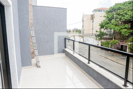 varanda de casa de condomínio à venda com 2 quartos, 100m² em Vila Pinheirinho, Santo André