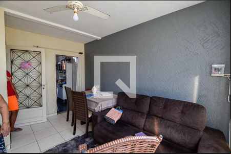 Sala de apartamento à venda com 2 quartos, 67m² em Venda da Cruz, São Gonçalo
