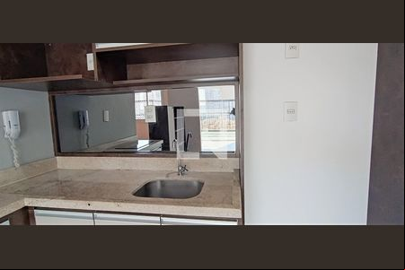 Sala/Cozinha de kitnet/studio à venda com 1 quarto, 78m² em Barra Funda, São Paulo