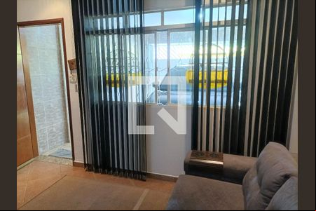 Sala de casa à venda com 3 quartos, 220m² em Vila Rica, São Paulo