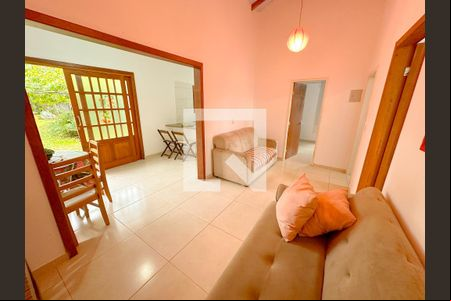 Sala de TV de apartamento para alugar com 2 quartos, 90m² em São João do Rio Vermelho, Florianópolis