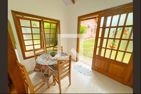 Sala de Jantar de apartamento para alugar com 2 quartos, 90m² em São João do Rio Vermelho, Florianópolis