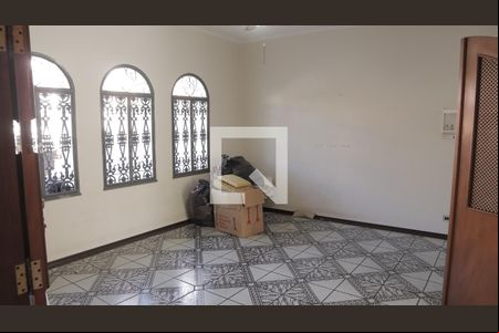 Sala de casa para alugar com 5 quartos, 255m² em Vila Joaquim Inácio, Campinas