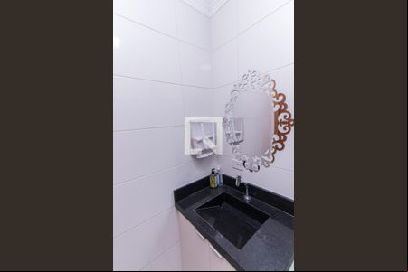 Banheiro de apartamento para alugar com 1 quarto, 27m² em Tucuruvi, São Paulo