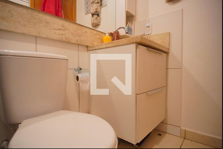 Banheiro de apartamento à venda com 2 quartos, 47m² em Operário, Novo Hamburgo