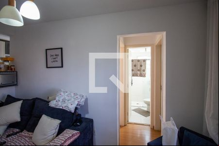 Sala de apartamento para alugar com 2 quartos, 46m² em Vila Raquel, São Paulo
