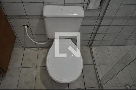 Banheiro da Suíte de casa para alugar com 2 quartos, 55m² em Vila Constança, São Paulo