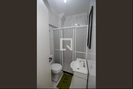 Banheiro de kitnet/studio para alugar com 1 quarto, 40m² em Centro, Rio de Janeiro