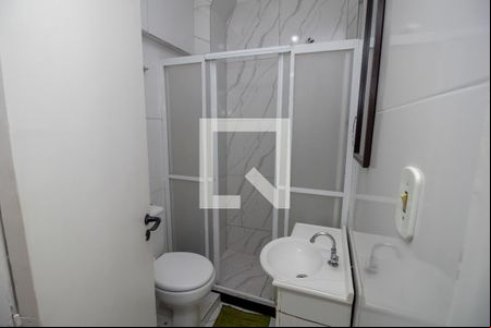 Banheiro de kitnet/studio para alugar com 1 quarto, 40m² em Centro, Rio de Janeiro