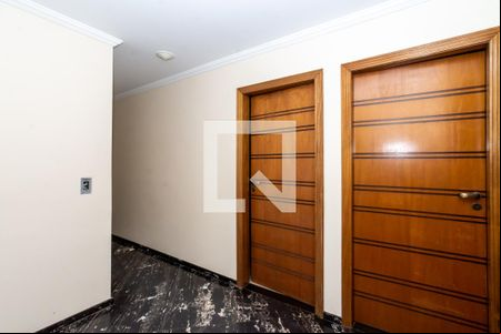 Corredor de casa para alugar com 3 quartos, 150m² em Parque Continental Ii, Guarulhos