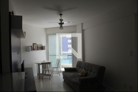 Sala de apartamento para alugar com 2 quartos, 72m² em Armação, Salvador