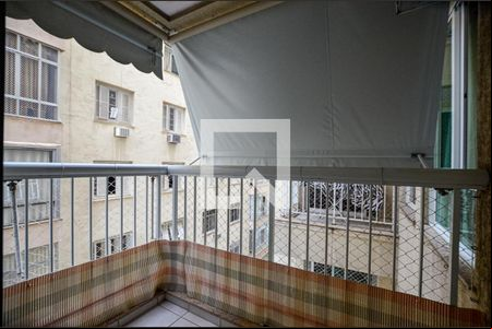 Vista da Sala de apartamento à venda com 1 quarto, 45m² em Icaraí, Niterói