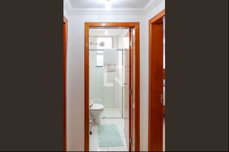 Corredor de apartamento à venda com 2 quartos, 45m² em Copacabana, Belo Horizonte