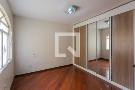 Quarto 2  de casa para alugar com 5 quartos, 400m² em Santa Cruz, Belo Horizonte