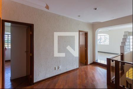 Sala de casa para alugar com 5 quartos, 400m² em Santa Cruz, Belo Horizonte