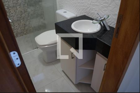Banheiro de apartamento para alugar com 1 quarto, 31m² em Boa Vista, Curitiba