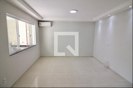 Casa de Condomínio para alugar com 3 quartos, 150m² em Vargem Pequena, Rio de Janeiro