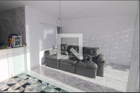Sala de casa para alugar com 2 quartos, 96m² em Jardim Olavo Bilac, Duque de Caxias