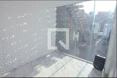 Sala de casa para alugar com 2 quartos, 96m² em Jardim Olavo Bilac, Duque de Caxias