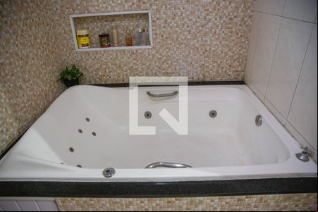 Banheiro de casa à venda com 2 quartos, 120m² em Jardim Roberto, Osasco