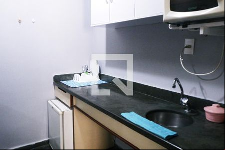 Cozinha de apartamento para alugar com 1 quarto, 35m² em Centro, São Vicente