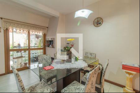 Cozinha de casa à venda com 2 quartos, 128m² em Vila Nova, Porto Alegre