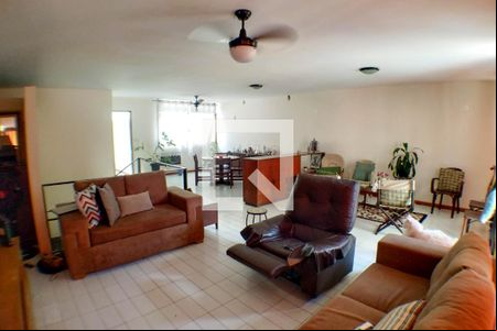Sala de casa para alugar com 5 quartos, 260m² em Centro, Niterói