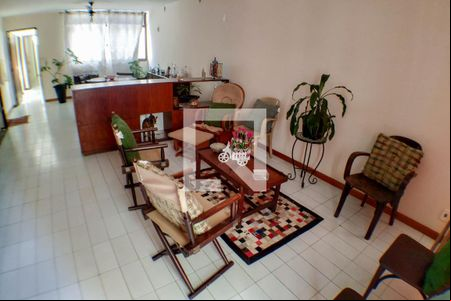 Sala de casa para alugar com 5 quartos, 260m² em Centro, Niterói