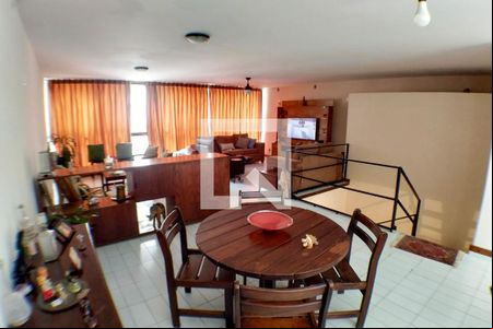 Sala de casa para alugar com 5 quartos, 260m² em Centro, Niterói