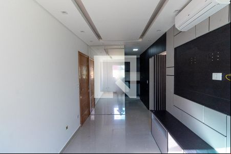 Sala de casa de condomínio à venda com 2 quartos, 65m² em Vila Nhocune, São Paulo