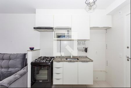 Sala/Cozinha de apartamento à venda com 2 quartos, 32m² em Parque Fongaro, São Paulo