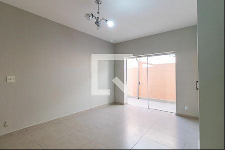 Sala de casa para alugar com 3 quartos, 130m² em Bosque, Campinas