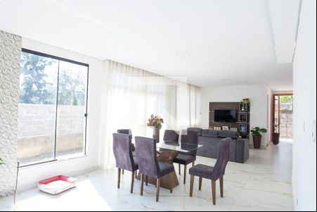 sala de casa à venda com 3 quartos, 229m² em  Ipé , Nova Lima