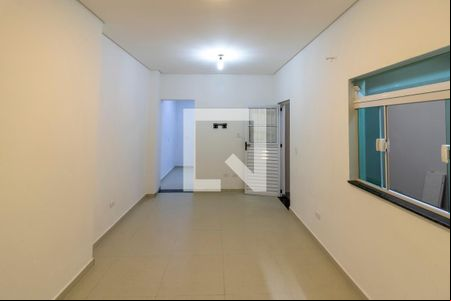 Sala/Quarto de kitnet/studio para alugar com 1 quarto, 28m² em Vila Canero, São Paulo