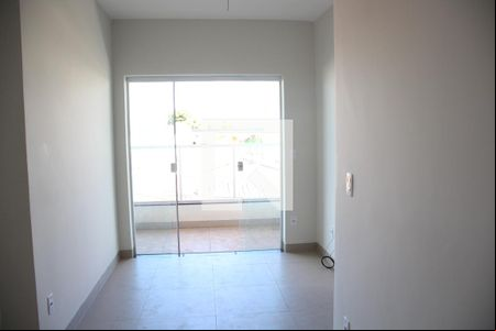 Sala de apartamento para alugar com 2 quartos, 57m² em Jardim Patrícia, Uberlândia