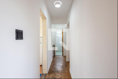 Corredor de apartamento à venda com 2 quartos, 49m² em Alto de Pinheiros, São Paulo