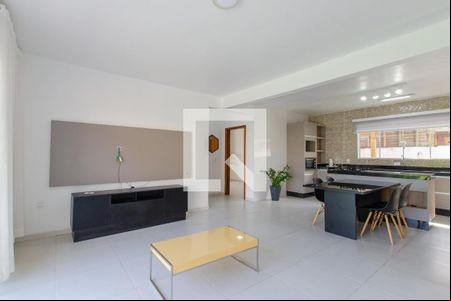 Sala de casa para alugar com 2 quartos, 106m² em Campeche, Florianópolis
