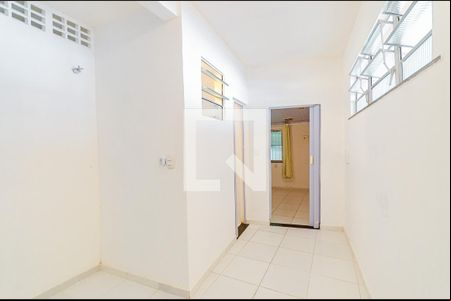 Corredor de apartamento para alugar com 1 quarto, 48m² em Itapuã, Salvador