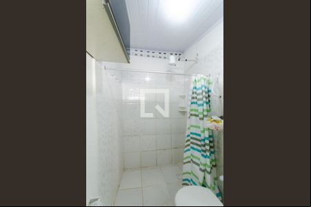Banheiro de casa para alugar com 1 quarto, 90m² em Itapuã, Salvador