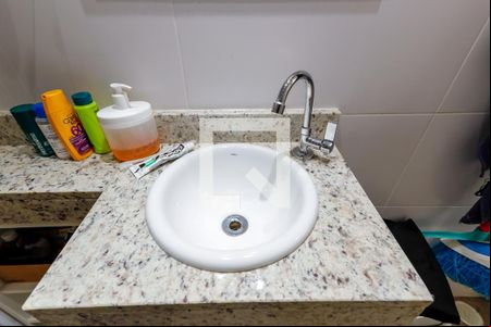 Banheiro de kitnet/studio à venda com 1 quarto, 25m² em Vila Leonor, São Paulo