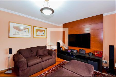 Sala de TV de casa para alugar com 3 quartos, 500m² em Vila Rosália, Guarulhos