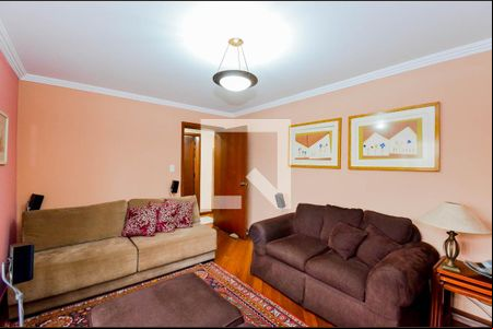 Sala de TV de casa para alugar com 3 quartos, 500m² em Vila Rosália, Guarulhos