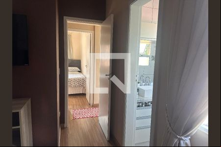 Corredor de casa para alugar com 3 quartos, 154m² em Jardim Petrópolis, Cotia