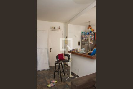 Sala de apartamento para alugar com 1 quarto, 52m² em Quintino Bocaiuva, Rio de Janeiro
