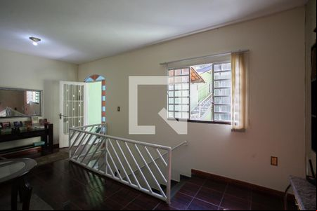 Sala 1  de casa à venda com 4 quartos, 270m² em Floramar, Belo Horizonte
