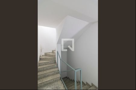 Escada de casa de condomínio à venda com 3 quartos, 122m² em Vila América, Santo André