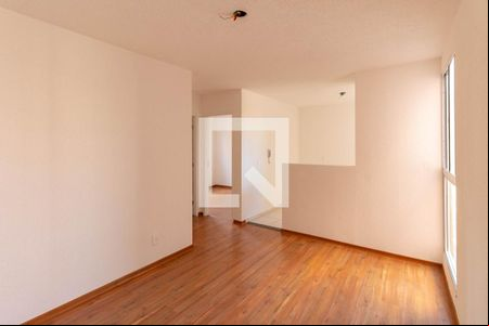 Sala de apartamento à venda com 2 quartos, 60m² em Nacional, Contagem