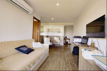 Sala de apartamento para alugar com 1 quarto, 48m² em Camorim, Rio de Janeiro